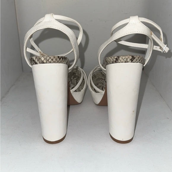 White straps platform heels - Picture 2 of 3